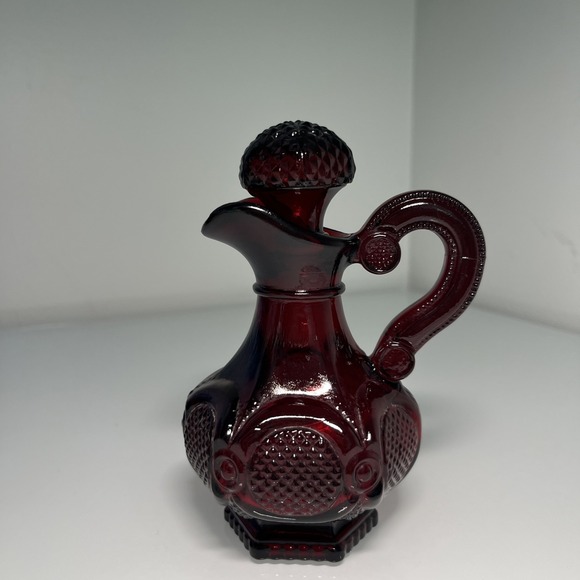 Vintage BEAUTIFUL Avon 1876‎ Cape Cod Ruby Red Cruet with Stopper Footed - Picture 2 of 6